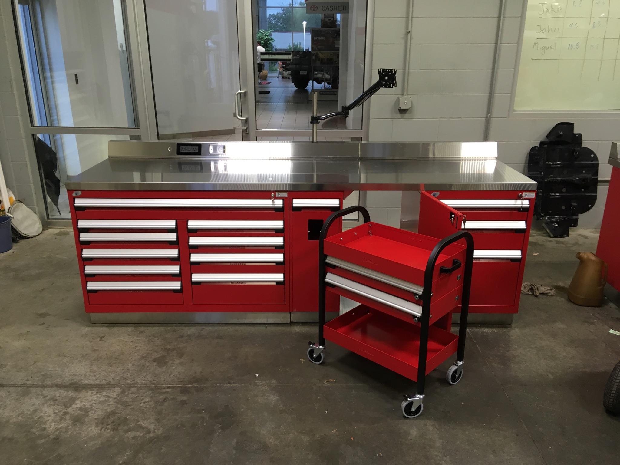 Doenges Toyota new Rousseau